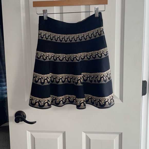 BCBG Jania Jacquard Flared Skirt Black and Cream Aline Fit Flare Womens Skirt XS - Picture 7 of 8